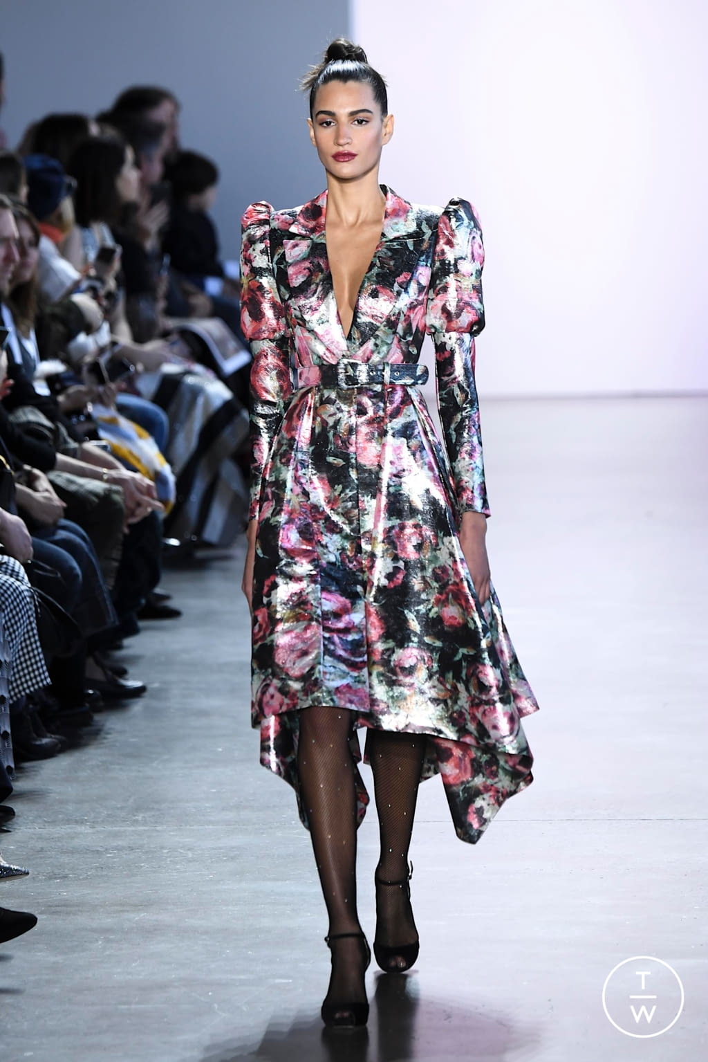 Fashion Week New York Fall/Winter 2020 look 18 from the Badgley Mischka collection womenswear