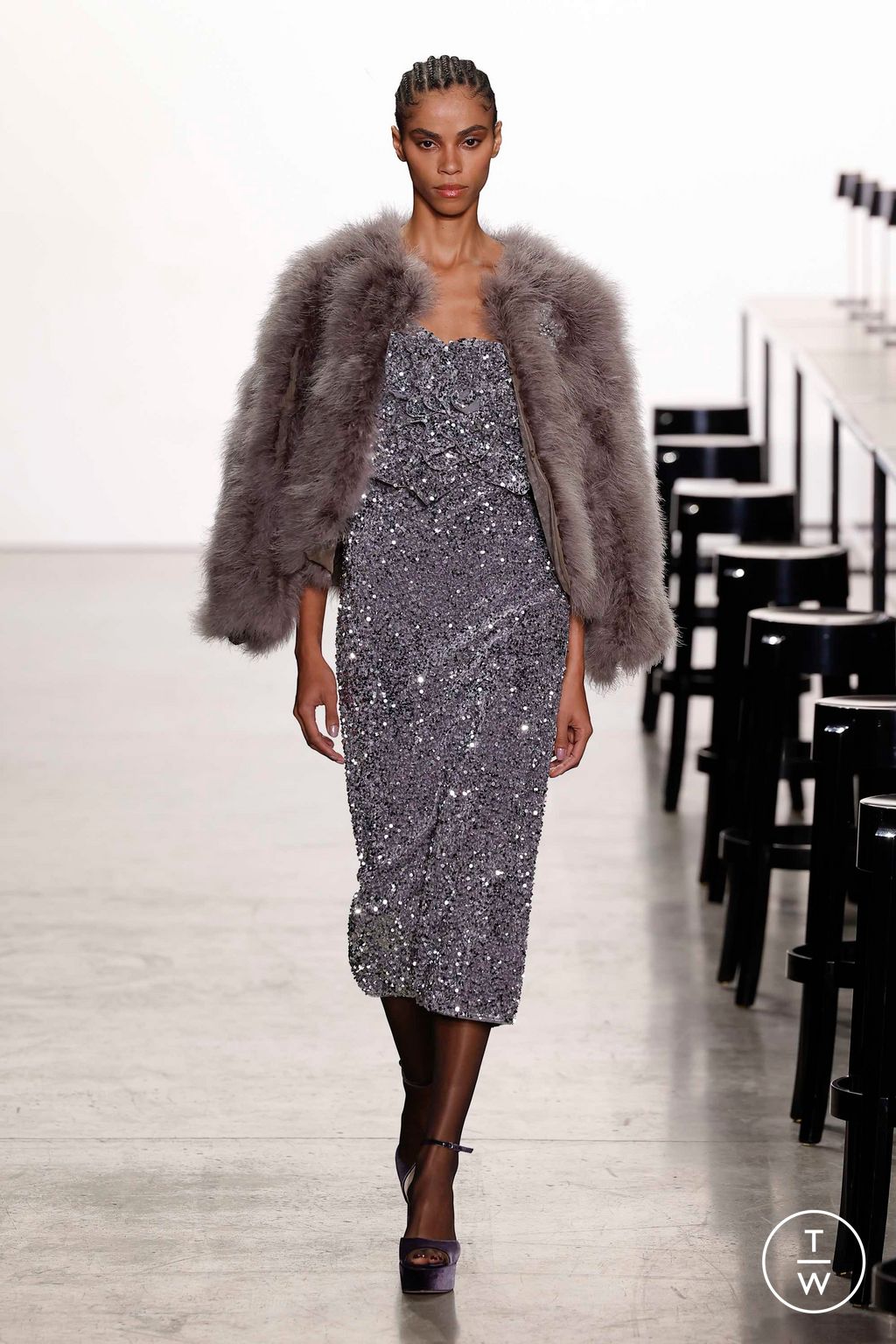Fashion Week New York Fall/Winter 2023 look 36 from the Badgley Mischka collection womenswear