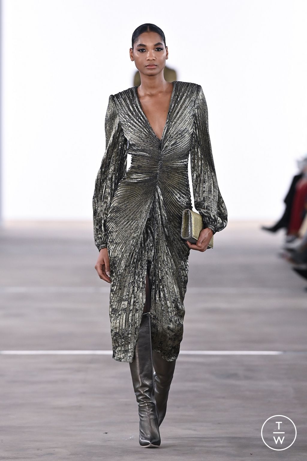 Fashion Week New York Fall/Winter 2024 look 1 from the Badgley Mischka collection womenswear
