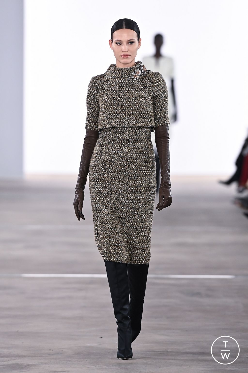 Fashion Week New York Fall/Winter 2024 look 4 from the Badgley Mischka collection womenswear