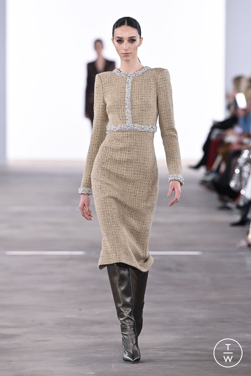 Fashion Week New York Fall/Winter 2024 look 6 from the Badgley Mischka collection 女装