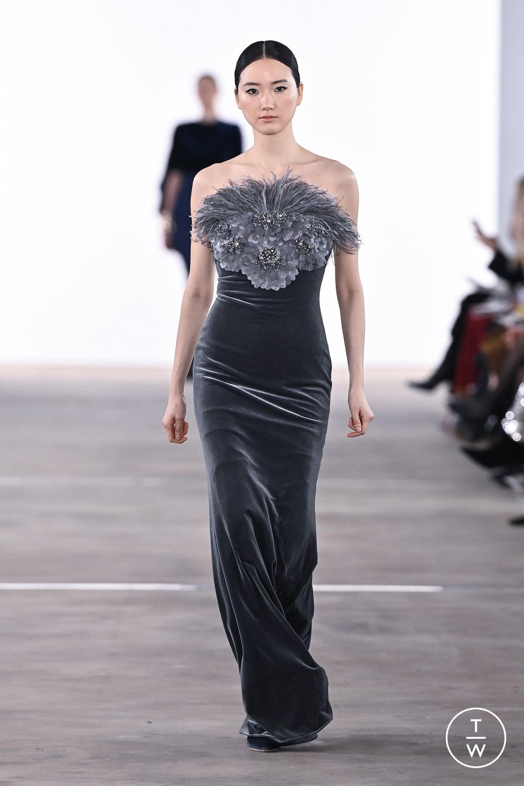 Fashion Week New York Fall/Winter 2024 look 15 from the Badgley Mischka collection womenswear