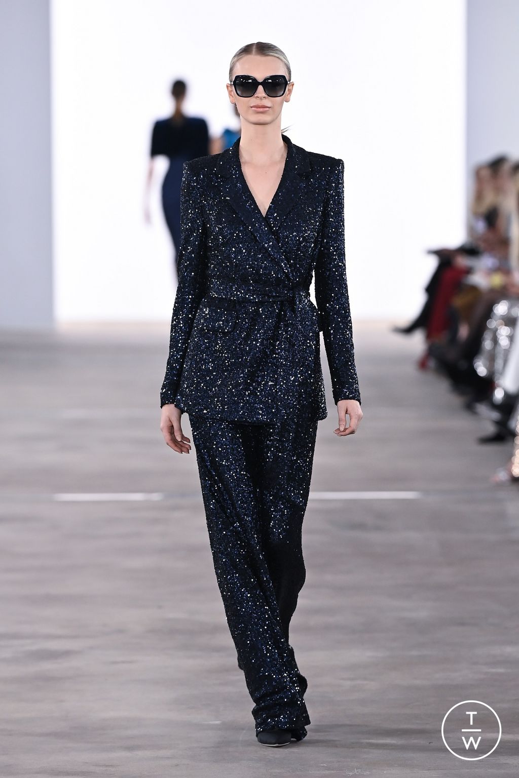 Fashion Week New York Fall/Winter 2024 look 20 from the Badgley Mischka collection womenswear