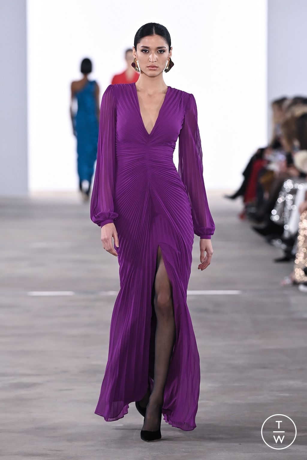 Fashion Week New York Fall/Winter 2024 look 25 from the Badgley Mischka collection womenswear
