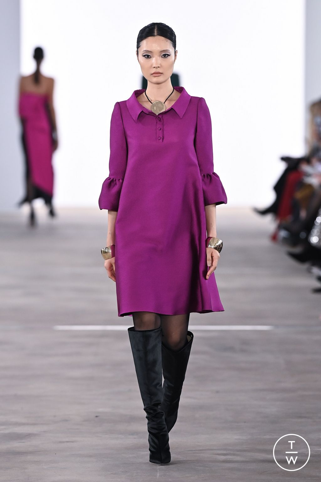 Fashion Week New York Fall/Winter 2024 look 28 from the Badgley Mischka collection womenswear