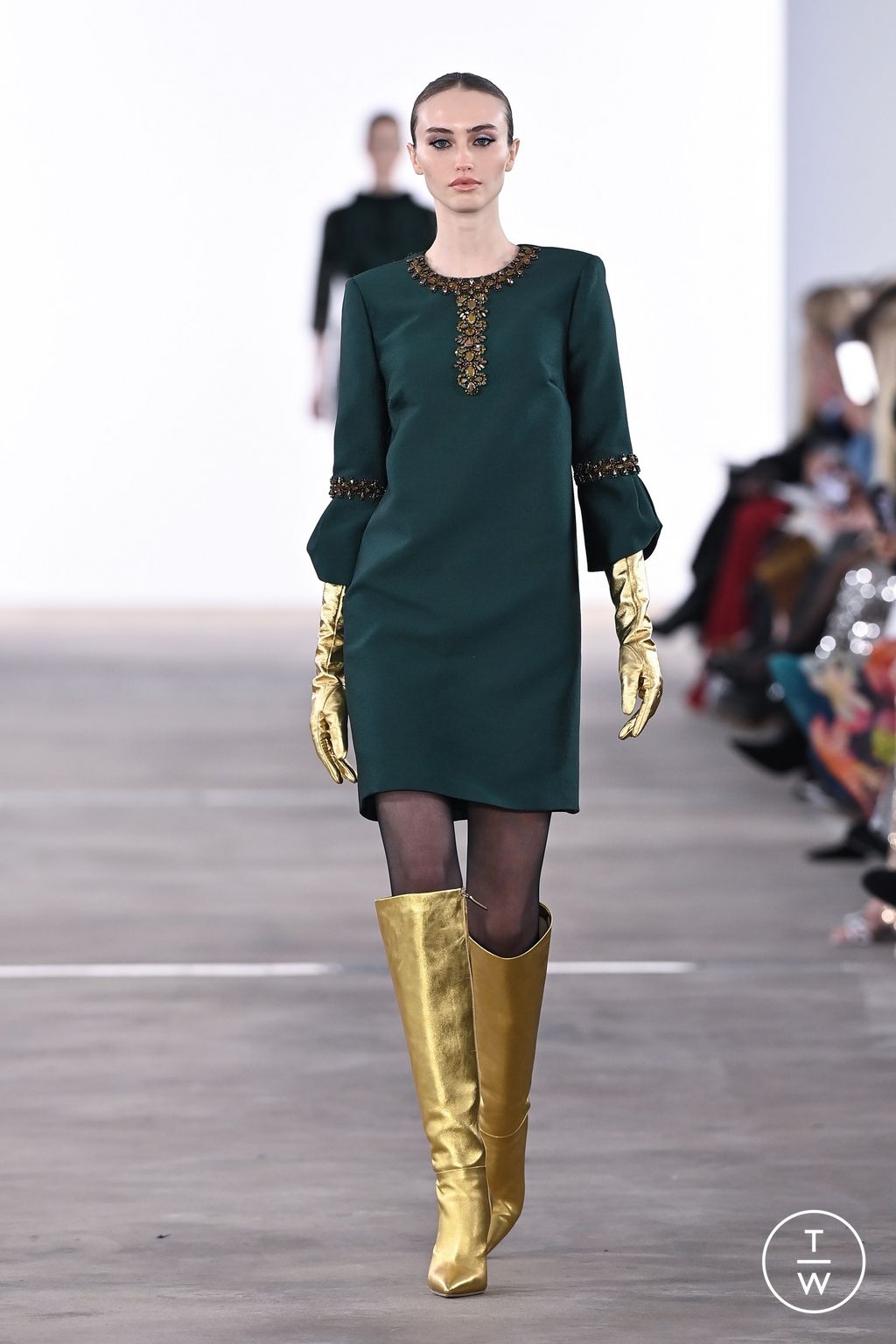 Fashion Week New York Fall/Winter 2024 look 29 from the Badgley Mischka collection womenswear