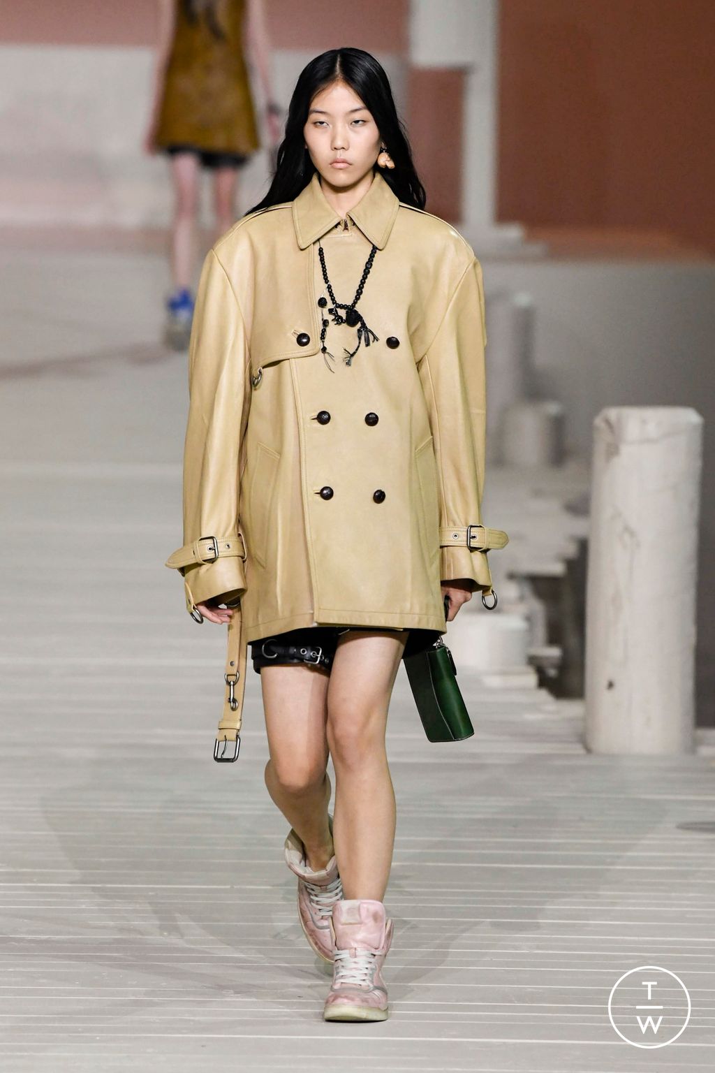 Fashion Week New York Spring/Summer 2023 look 25 from the Coach collection 女装