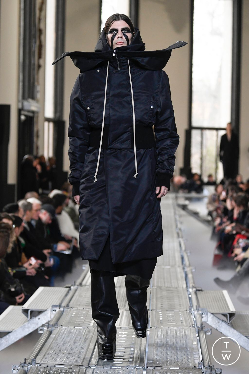 Fashion Week Paris Fall/Winter 2023 look 29 de la collection Rick Owens menswear