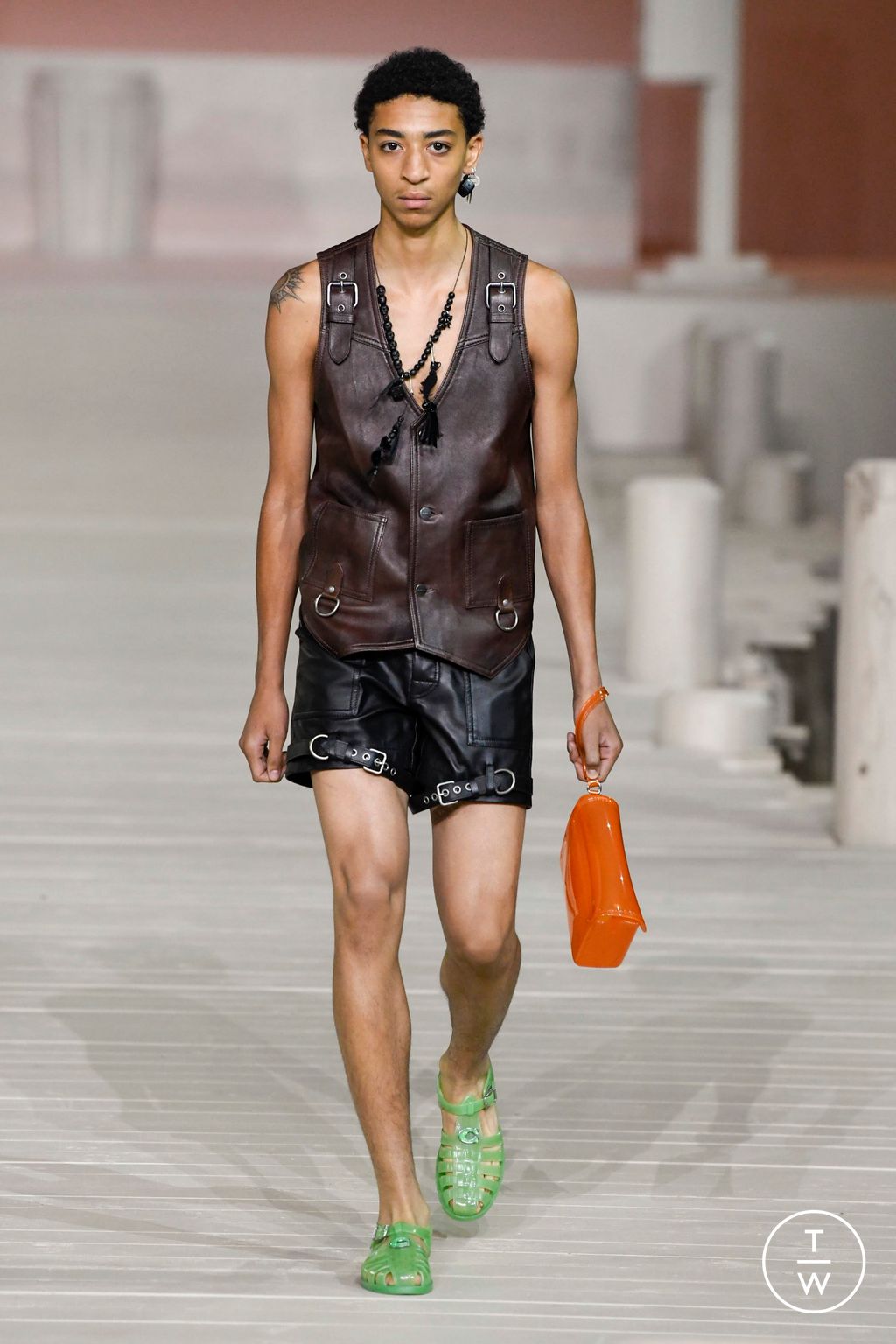 Fashion Week New York Spring/Summer 2023 look 28 from the Coach collection womenswear