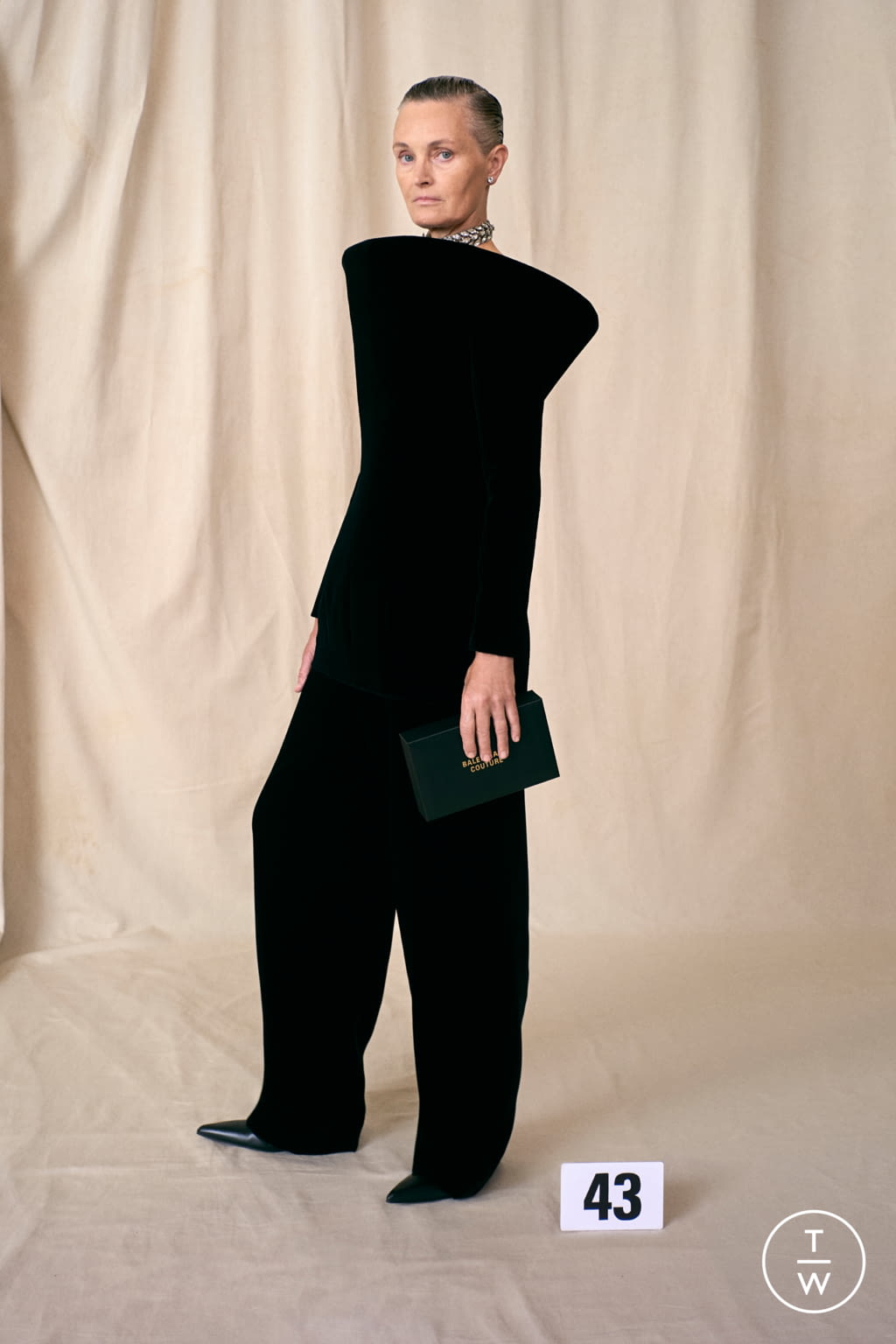 Louis Vuitton FW21 womenswear #43 - Tagwalk: The Fashion Search Engine