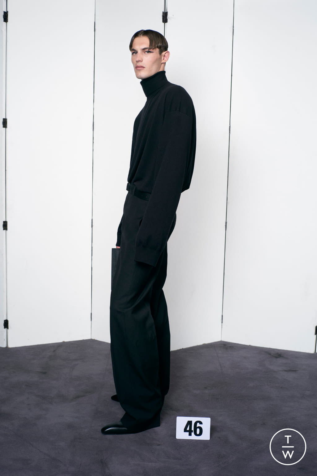 Fashion Week Paris Fall/Winter 2021 look 46 from the Balenciaga collection 高级定制