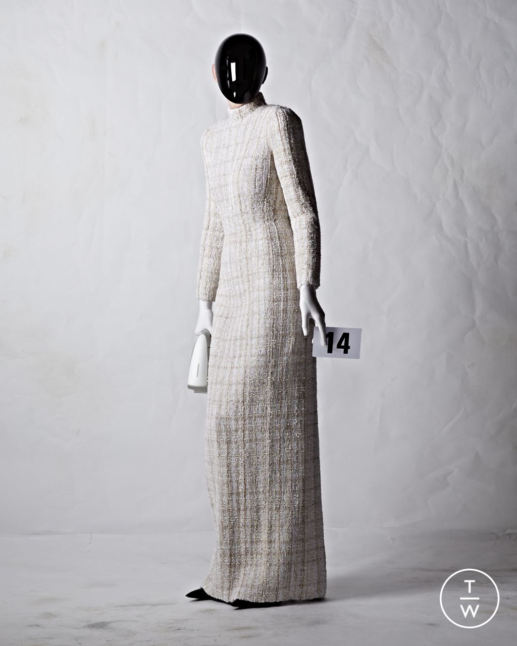 Fashion Week Paris Fall/Winter 2022 look 14 de la collection Balenciaga couture