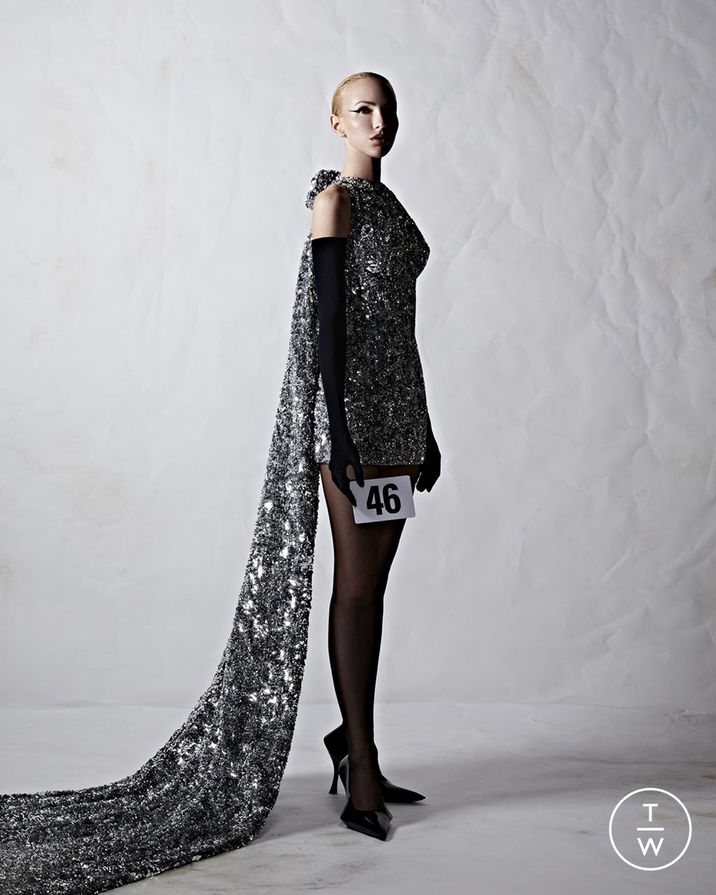 Fashion Week Paris Fall/Winter 2022 look 46 de la collection Balenciaga couture