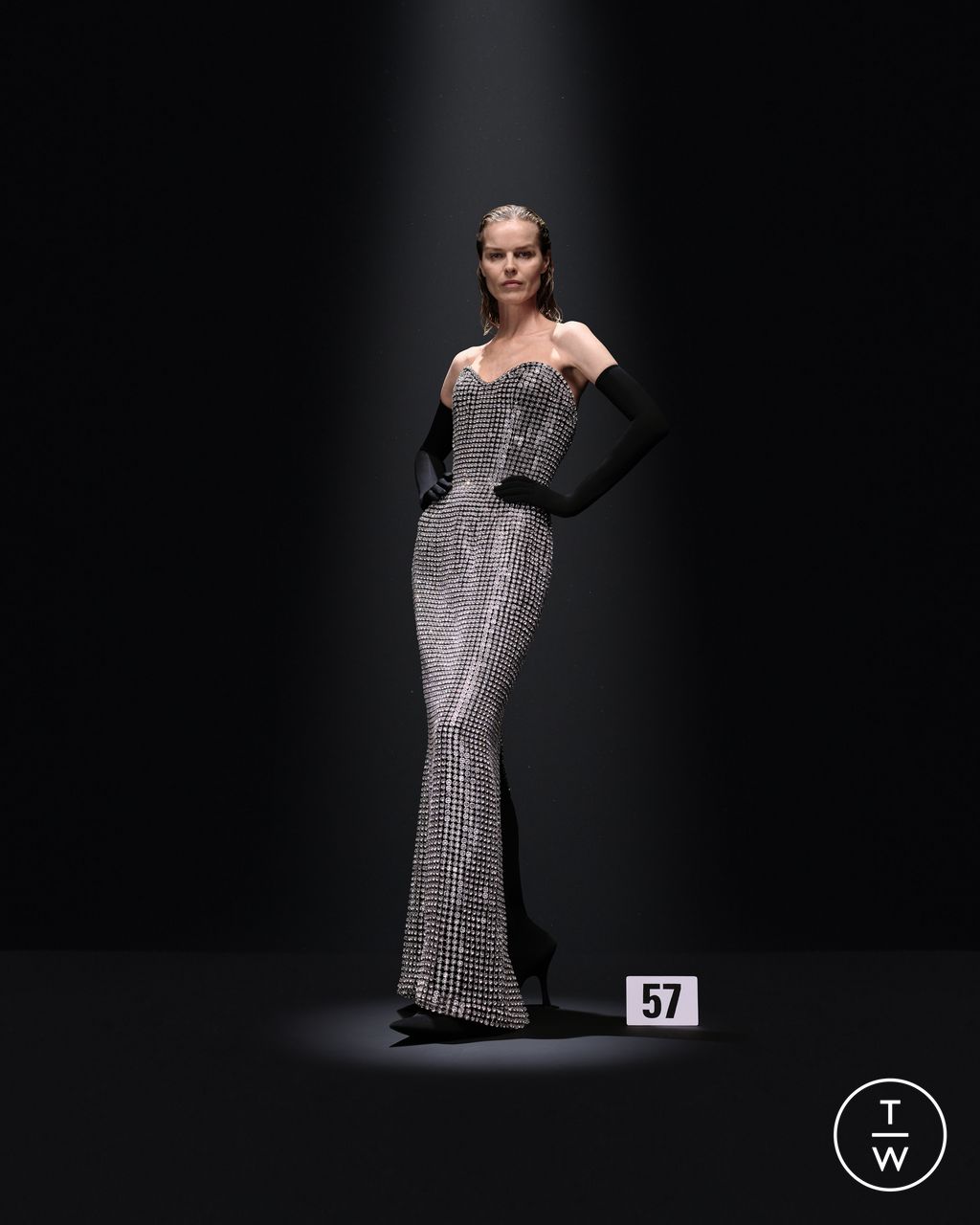 Fashion Week Paris Fall/Winter 2023 look 57 from the Balenciaga collection couture