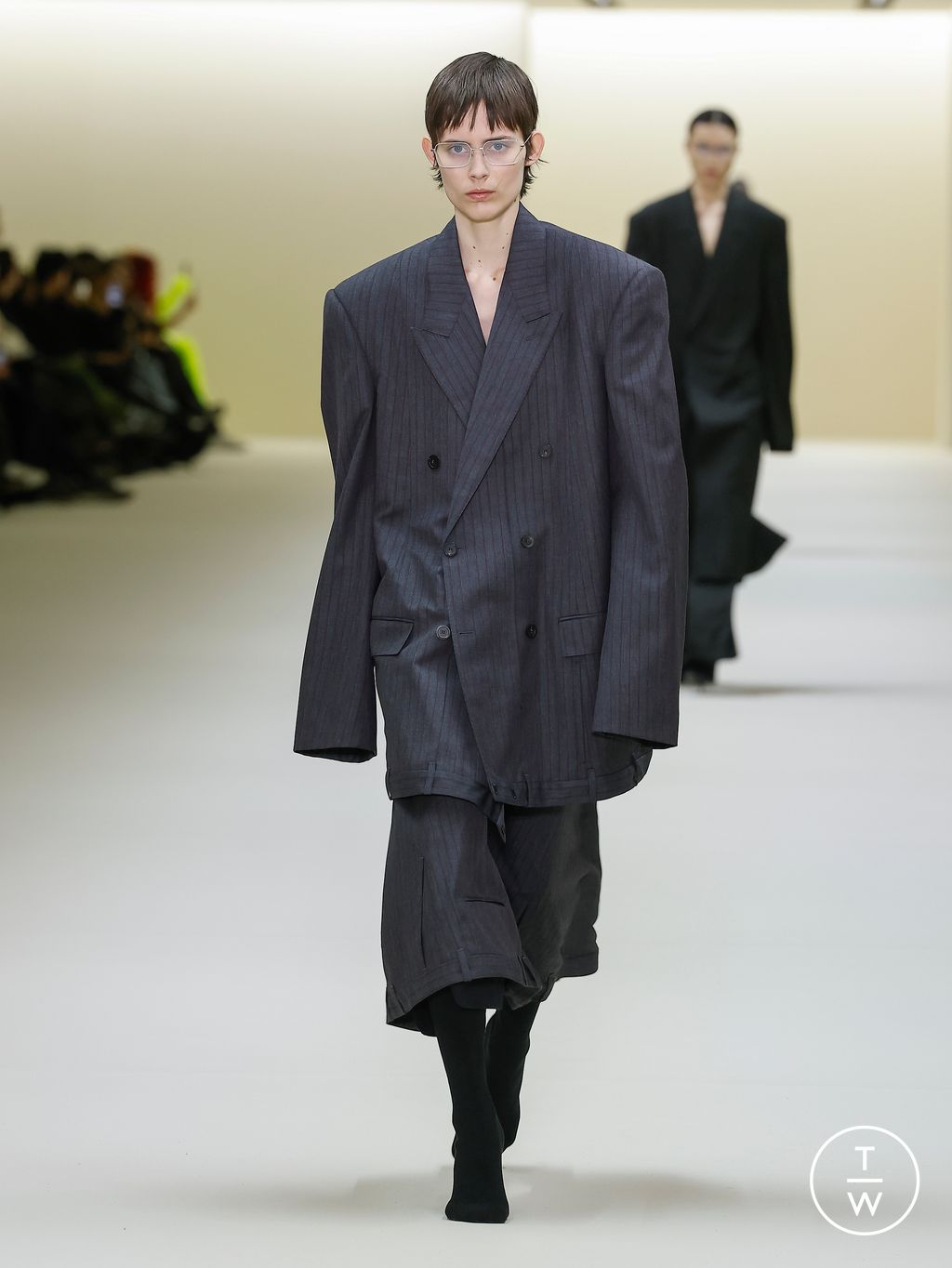 Fashion Week Paris Fall/Winter 2023 look 9 de la collection Balenciaga womenswear