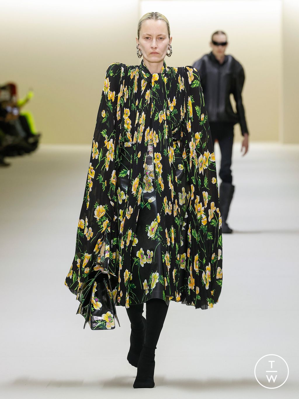 Fashion Week Paris Fall/Winter 2023 look 29 de la collection Balenciaga womenswear