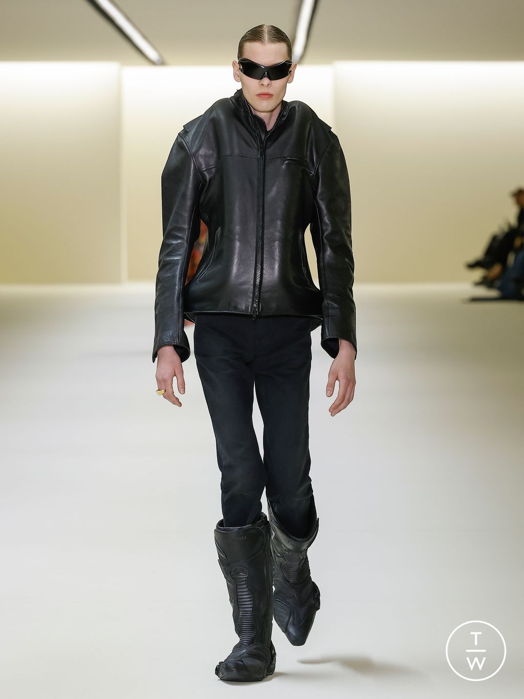 Fashion Week Paris Fall/Winter 2023 look 30 from the Balenciaga collection 女装
