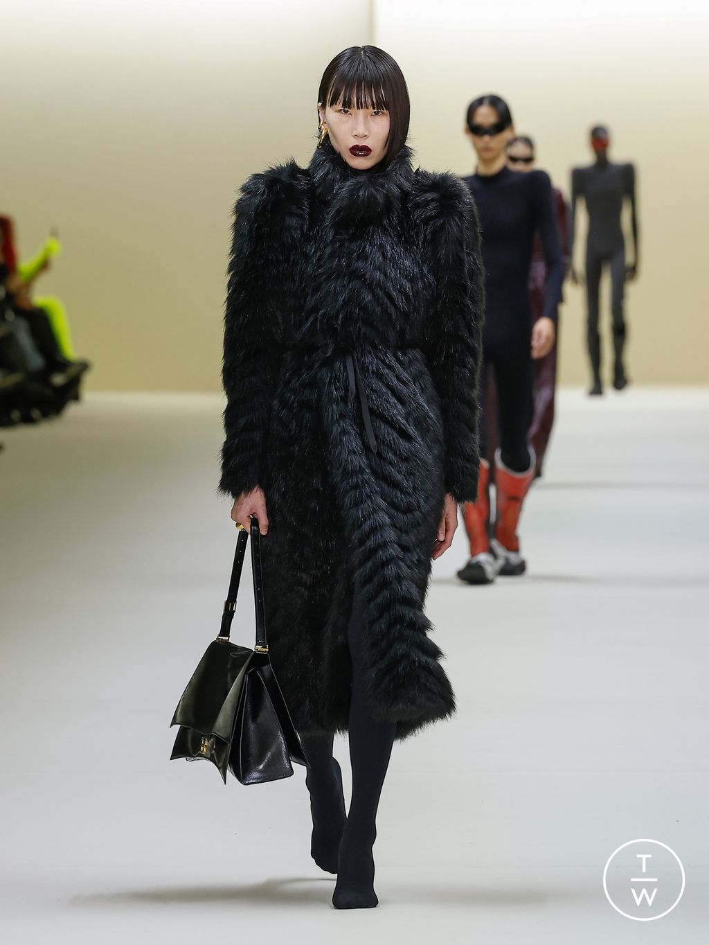 Fashion Week Paris Fall/Winter 2023 look 41 from the Balenciaga collection 女装
