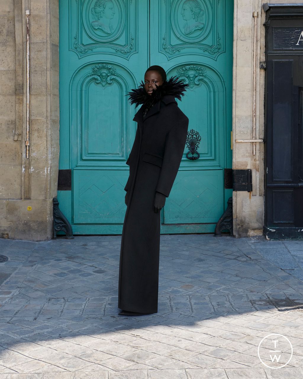 Fashion Week Paris Fall/Winter 2025 look 13 from the Balenciaga collection couture