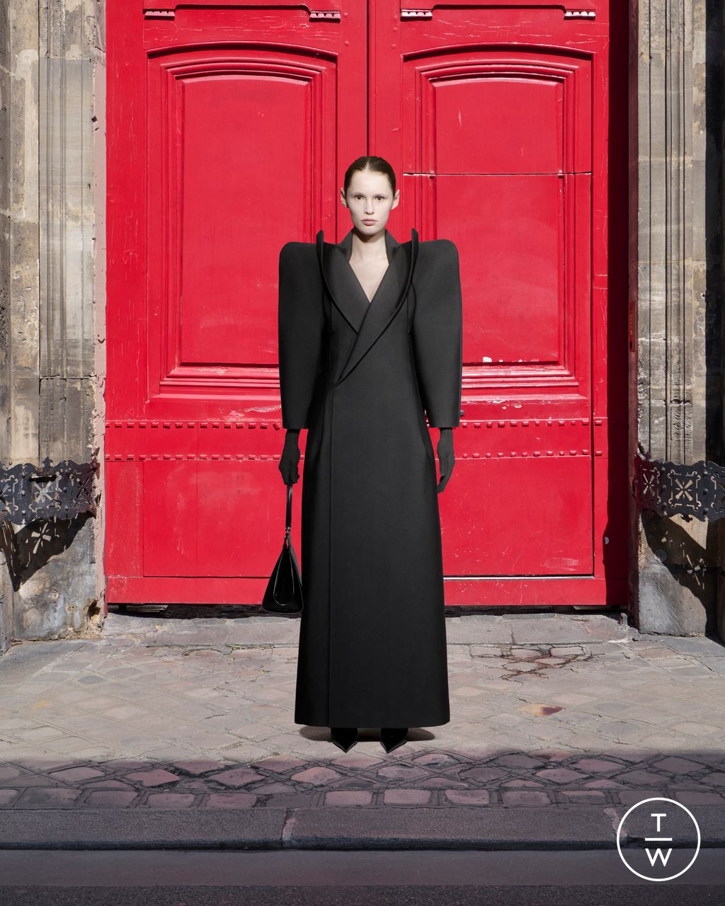 Fashion Week Paris Fall/Winter 2025 look 2 de la collection Balenciaga couture