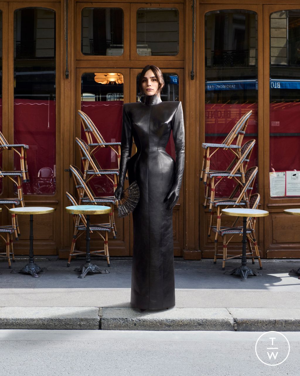 Fashion Week Paris Fall/Winter 2025 look 32 from the Balenciaga collection couture