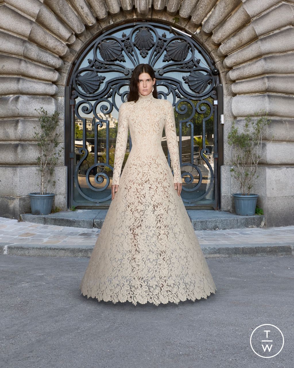 BALENCIAGA THE FIRSTアイボリー 9507 Y BALENCIAGA THE FIRSTアイボリー 9507 Y BALENCIAGA THE FIRST