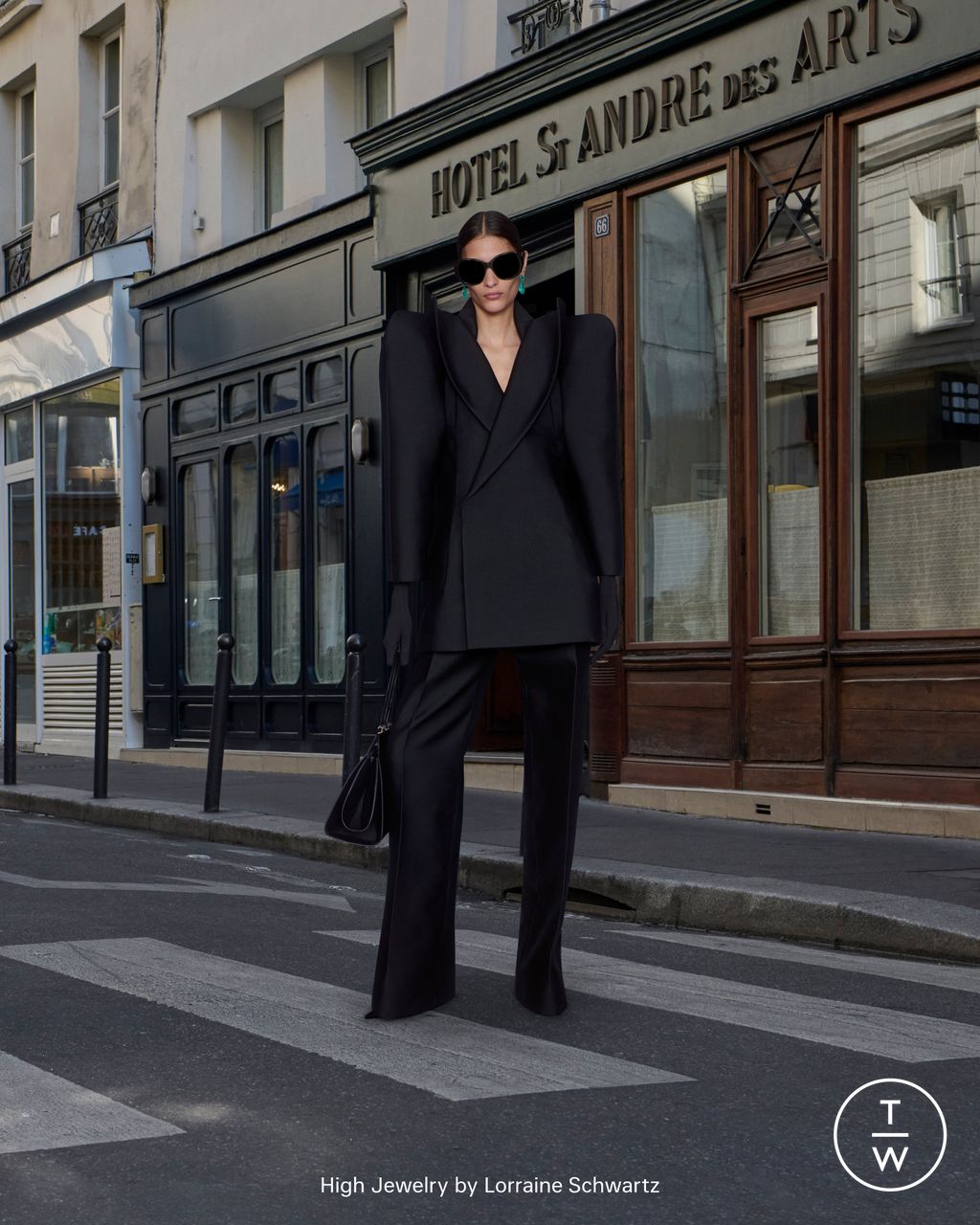 Fashion Week Paris Fall/Winter 2025 look 3 from the Balenciaga collection couture