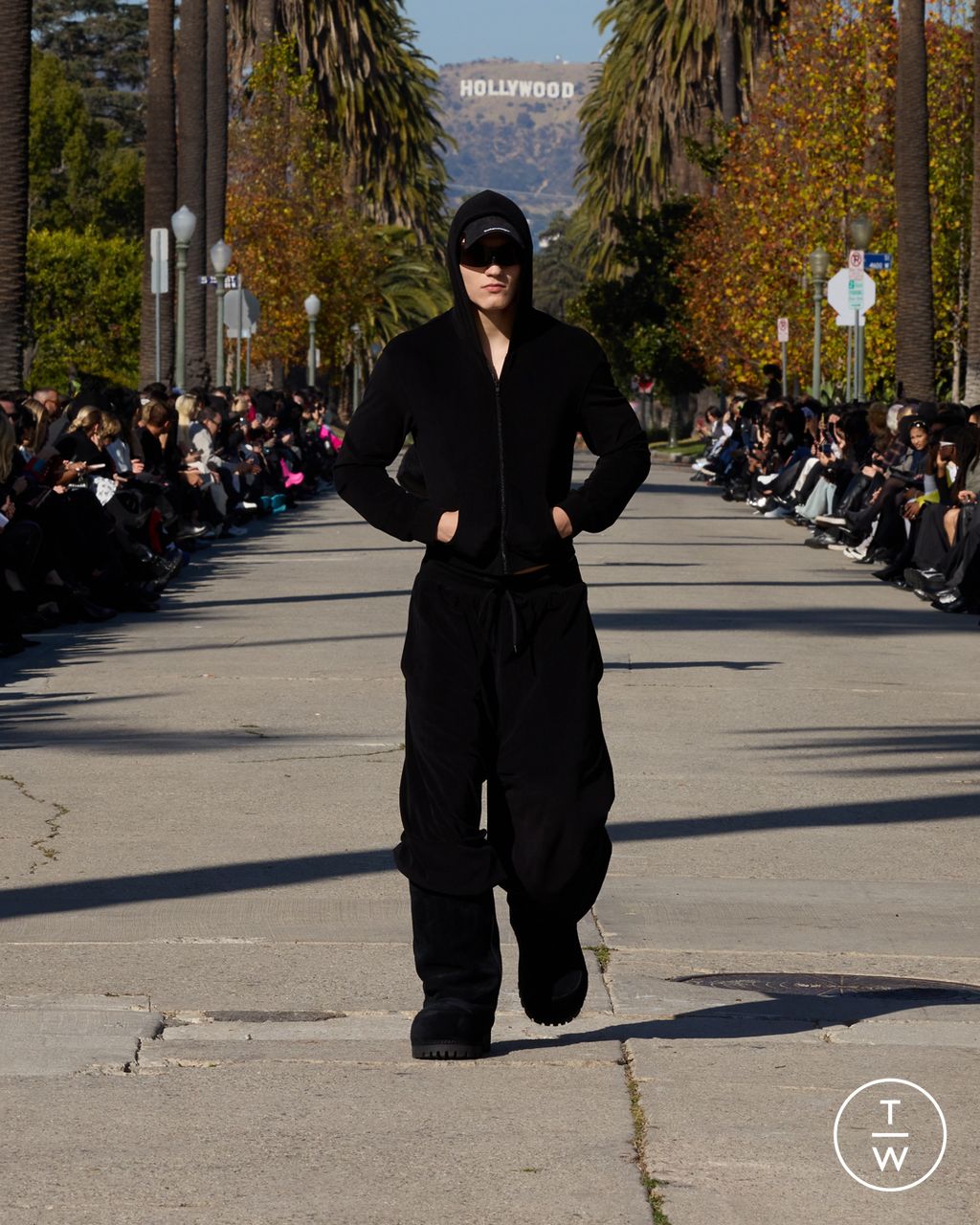 Fashion Week Paris Pre-Fall 2024 look 12 de la collection Balenciaga womenswear