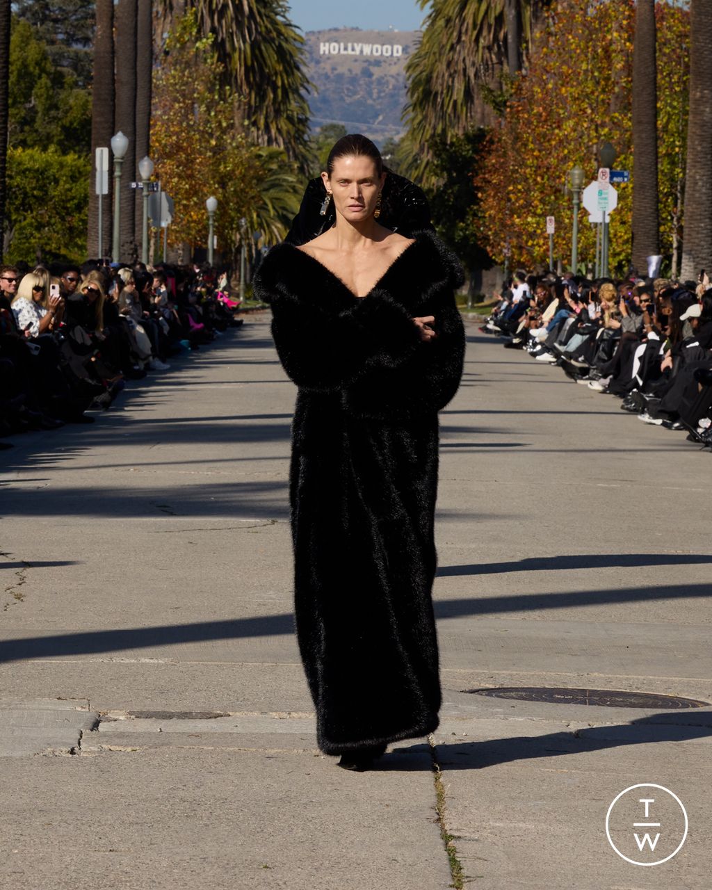 Fashion Week Paris Pre-Fall 2024 look 65 de la collection Balenciaga womenswear