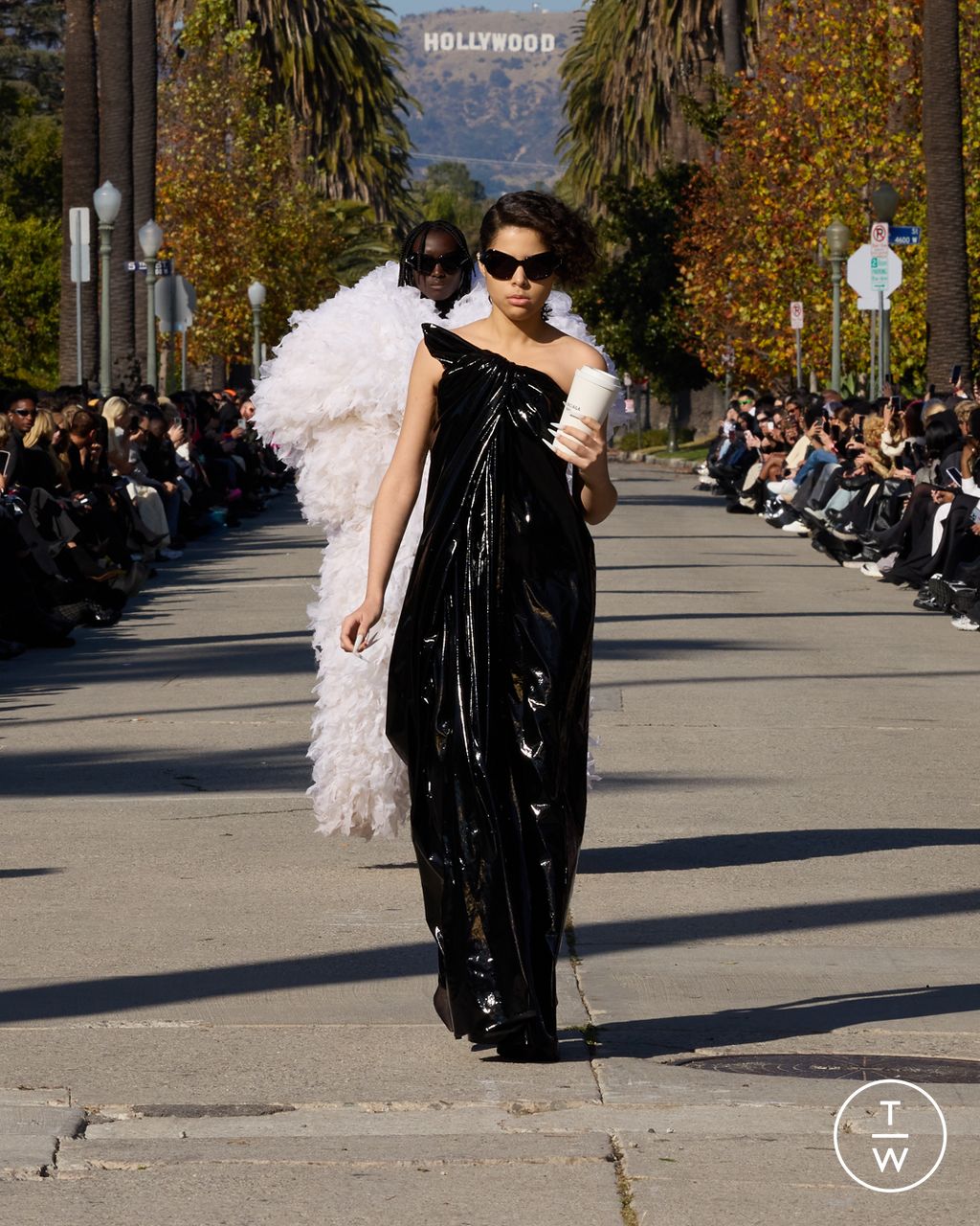 Fashion Week Paris Pre-Fall 2024 look 68 de la collection Balenciaga womenswear