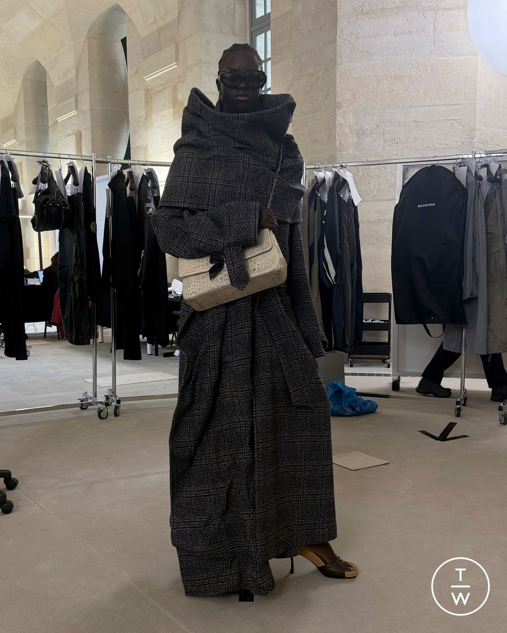 Fashion Week Paris Pre-Fall 2025 look 11 from the Balenciaga collection womenswear