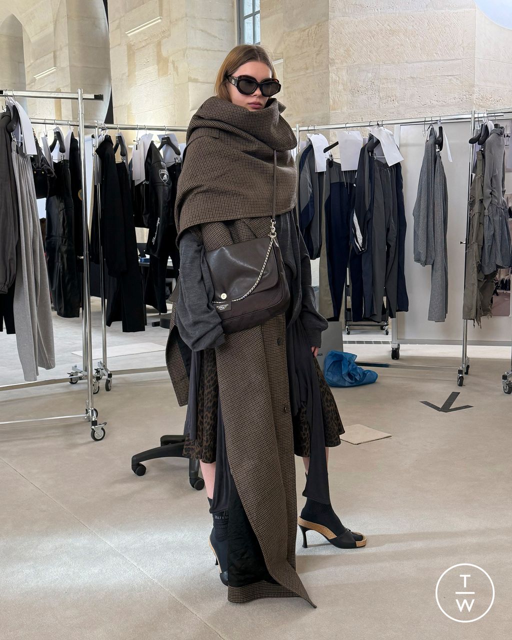 Fashion Week Paris Pre-Fall 2025 look 13 from the Balenciaga collection womenswear