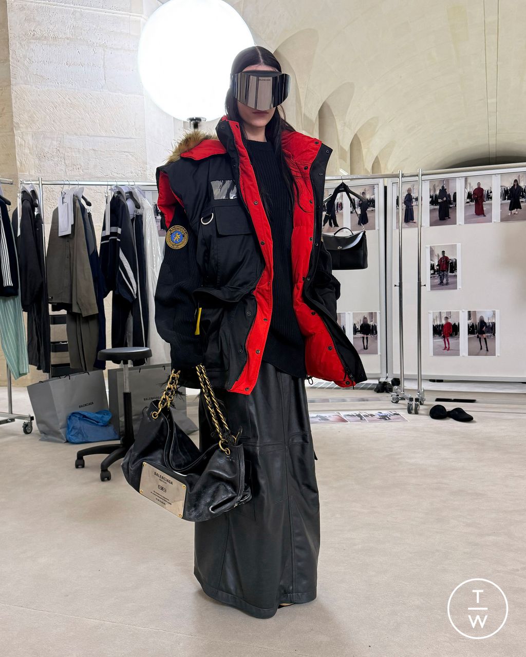 Fashion Week Paris Pre-Fall 2025 look 29 from the Balenciaga collection womenswear
