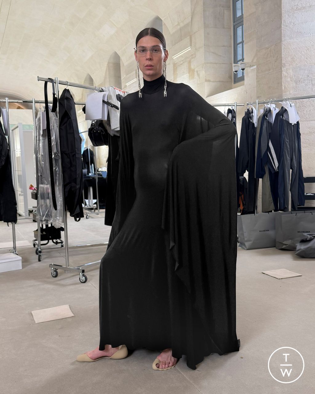 Fashion Week Paris Pre-Fall 2025 look 2 from the Balenciaga collection womenswear