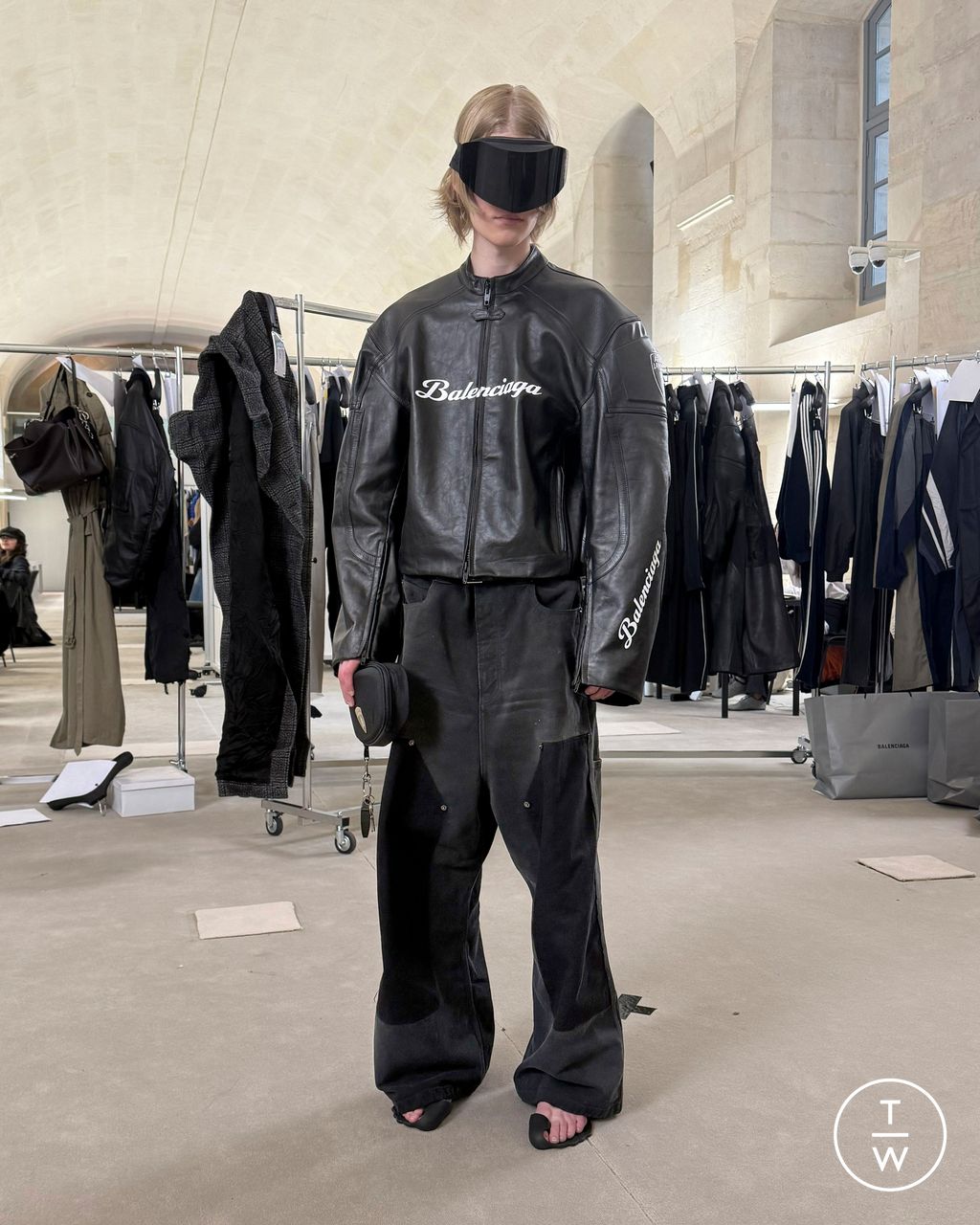 Fashion Week Paris Pre-Fall 2025 look 30 from the Balenciaga collection womenswear