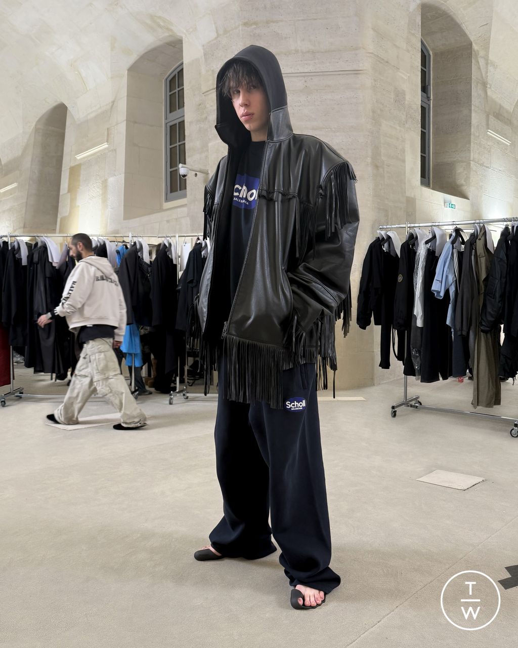 Fashion Week Paris Pre-Fall 2025 look 43 from the Balenciaga collection womenswear