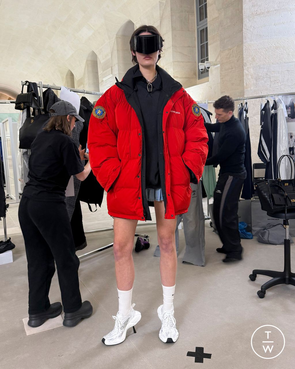Fashion Week Paris Pre-Fall 2025 look 46 from the Balenciaga collection womenswear