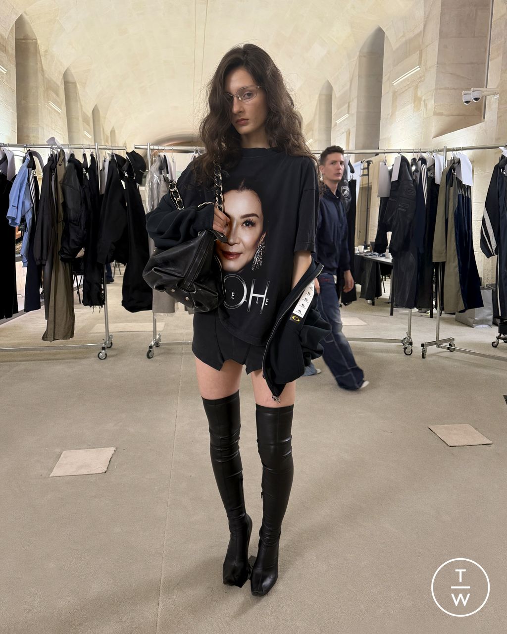 Fashion Week Paris Pre-Fall 2025 look 49 de la collection Balenciaga womenswear