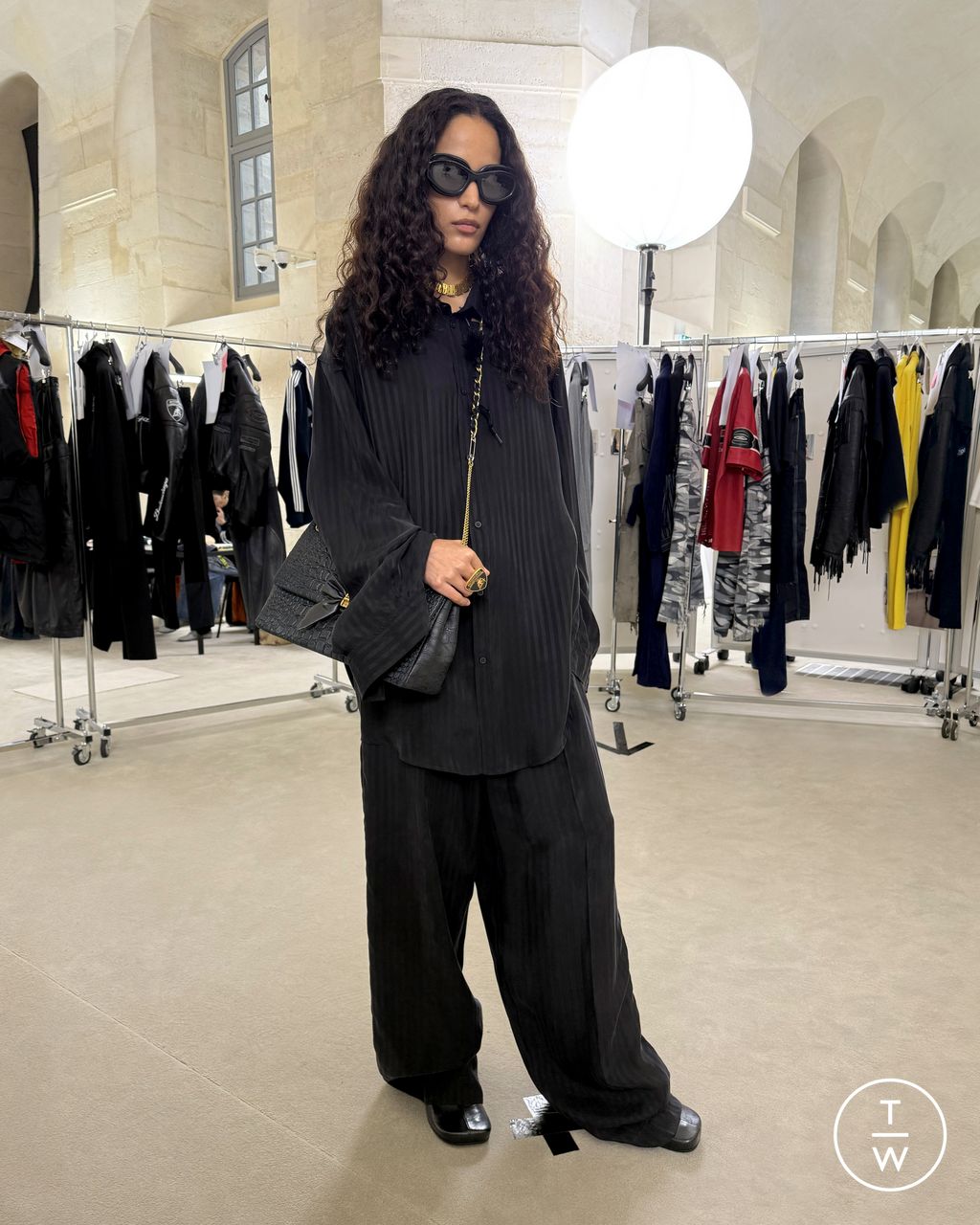 Fashion Week Paris Pre-Fall 2025 look 6 de la collection Balenciaga womenswear