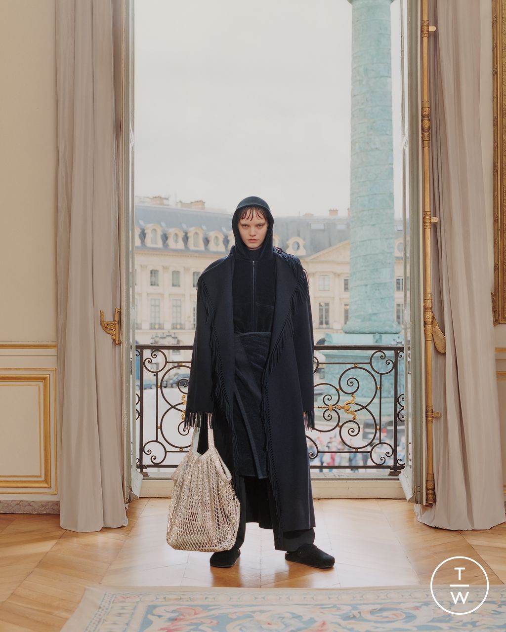 Fashion Week Paris Resort 2024 look 16 de la collection Balenciaga womenswear