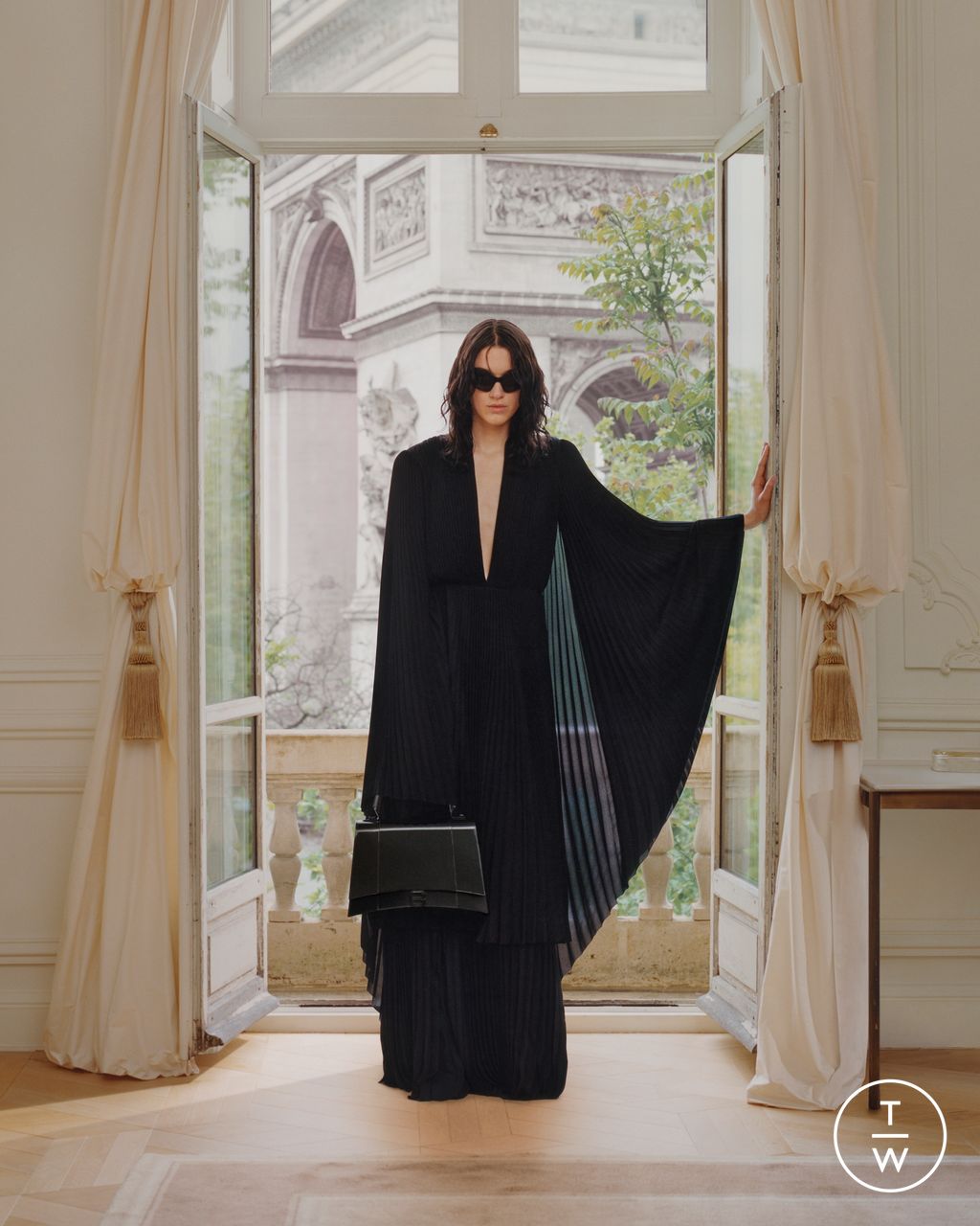 Fashion Week Paris Resort 2024 look 39 de la collection Balenciaga womenswear