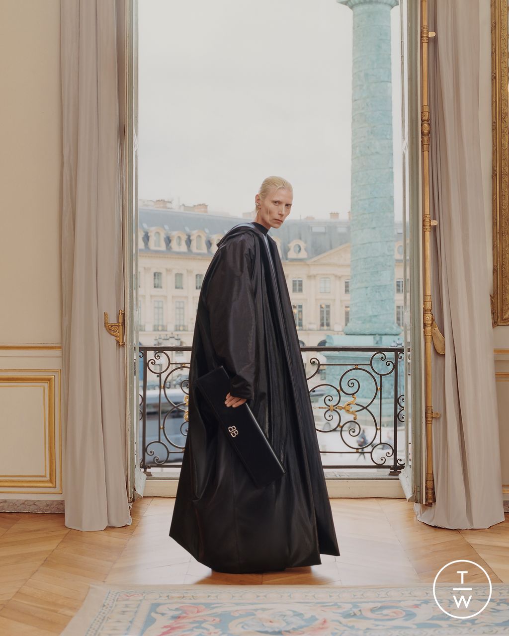 Fashion Week Paris Resort 2024 look 41 de la collection Balenciaga womenswear