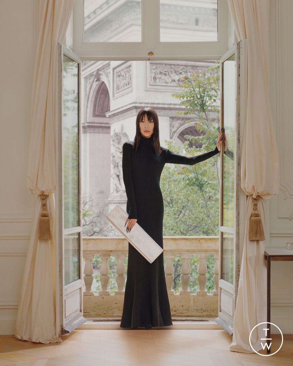 Fashion Week Paris Resort 2024 look 42 from the Balenciaga collection womenswear