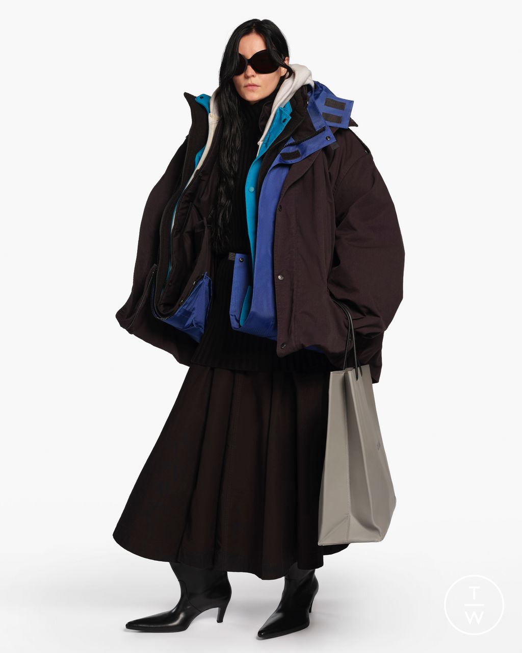 Fashion Week Paris Resort 2026 look 15 de la collection Balenciaga womenswear