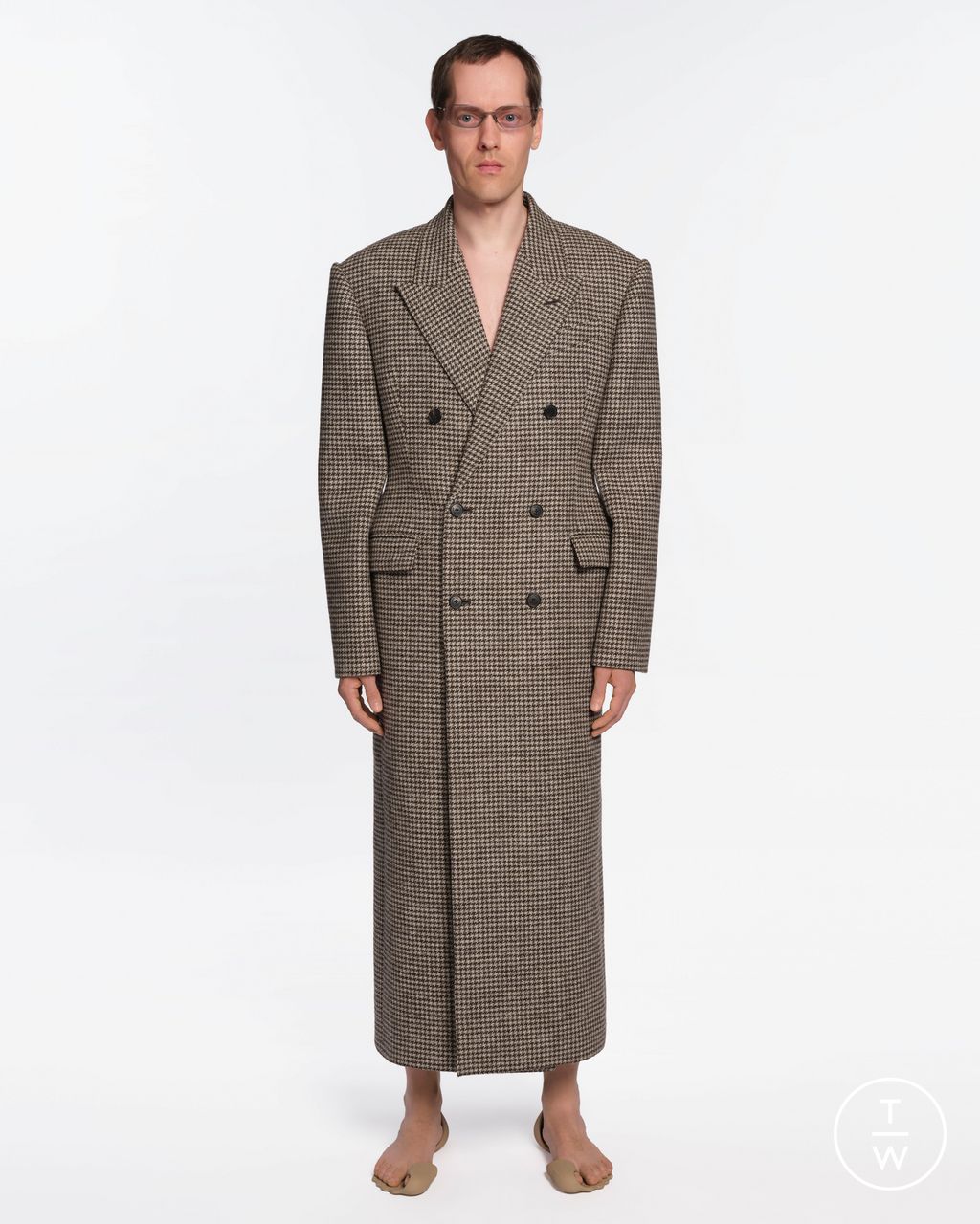 Fashion Week Paris Resort 2026 look 3 from the Balenciaga collection womenswear