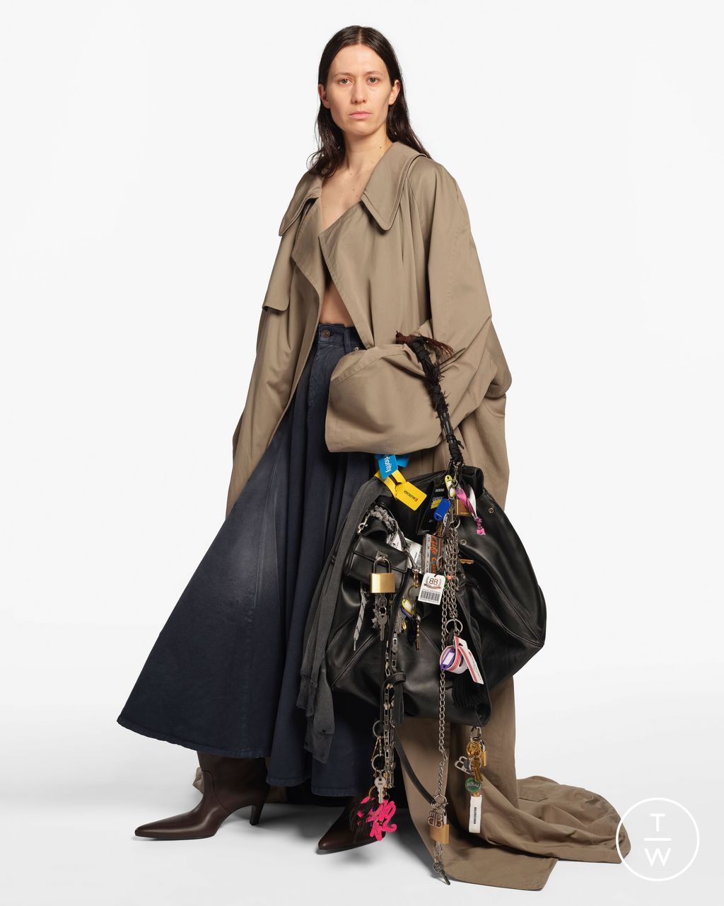 Fashion Week Paris Resort 2026 look 9 from the Balenciaga collection womenswear