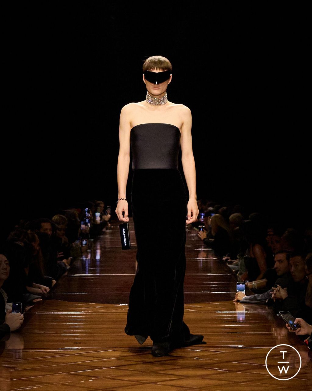 Fashion Week Paris Spring/Summer 2025 look 55 from the Balenciaga collection womenswear