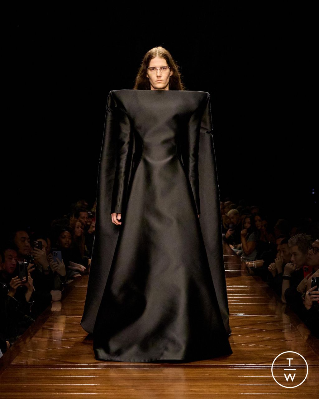 Fashion Week Paris Spring-Summer 2025 look 58 from the Balenciaga collection womenswear