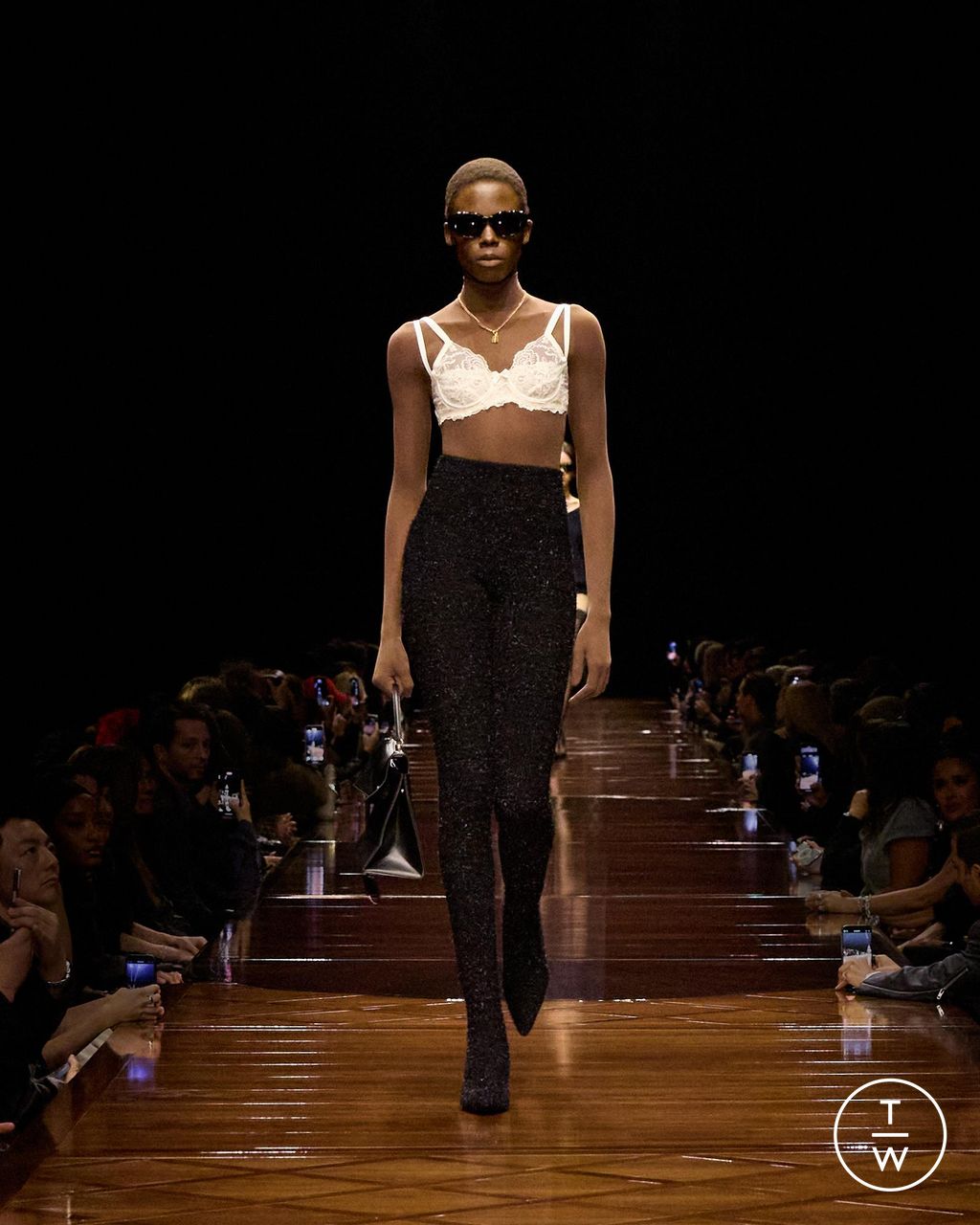 Fashion Week Paris Spring/Summer 2025 look 5 from the Balenciaga collection womenswear