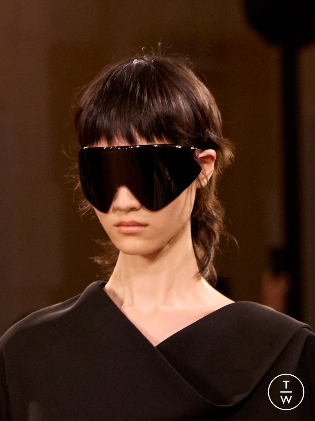 Fashion Week Paris Spring/Summer 2026 look 54 from the Balenciaga collection womenswear accessories